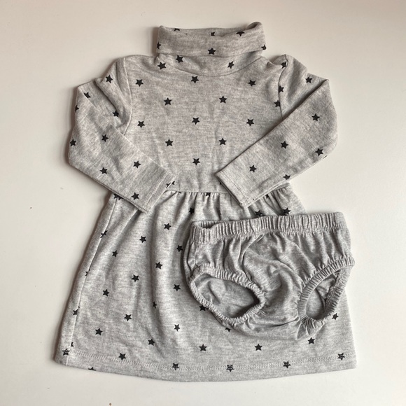 [3/15$] Carters Baby Turtleneck Dress 9MO - Picture 1 of 5